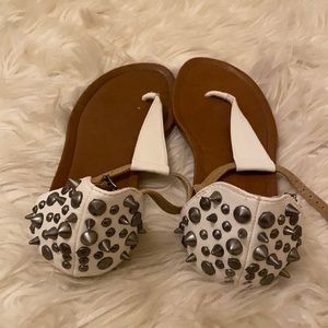 Vera want studded spike white sandals